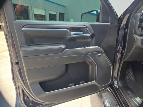 Used 2022 GMC Sierra 1500 SLT AWD/4WD image 12