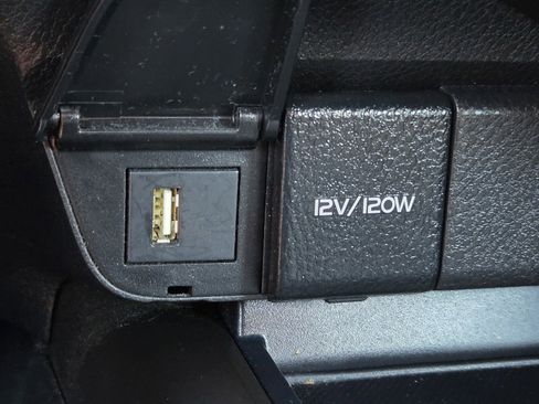 Used 2022 Toyota Camry LE FWD image 21