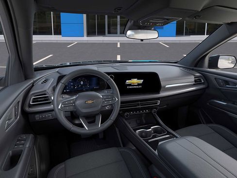 New 2026 Chevrolet Traverse LT w/ Sun and Wheel Package AWD/4WD image 15