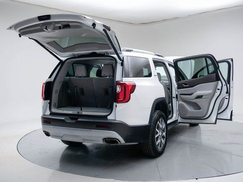 Used 2023 GMC Acadia SLT w/ Preferred Package image 21