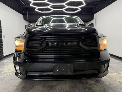 Used 2018 RAM 1500 Sport w/ Hydro Blue Sport Package image 7