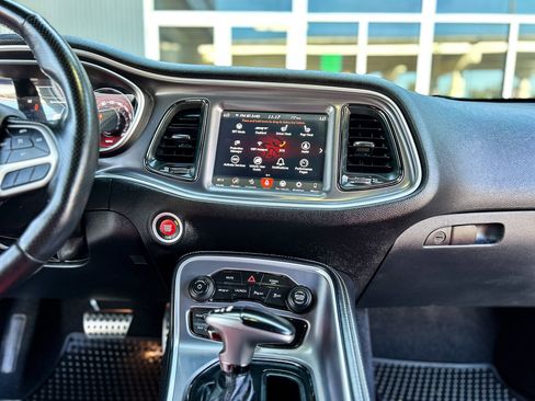 Used 2020 Dodge Challenger SRT Hellcat image 16