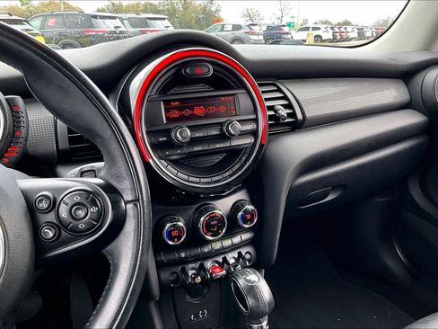 Used 2015 MINI Cooper 2-Door Hardtop image 7