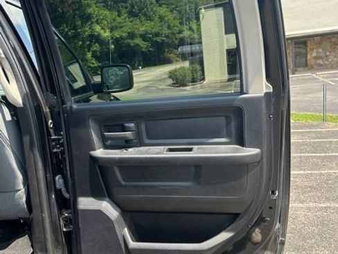 Used 2017 RAM 1500 ST w/ SXT Appearance Group AWD/4WD image 23