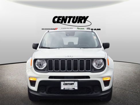 Used 2023 Jeep Renegade Latitude image 9