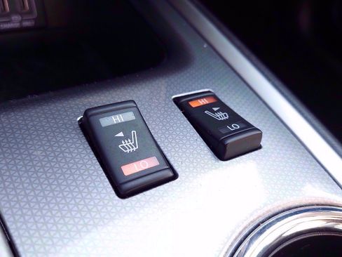 Used 2018 Nissan Pathfinder SL w/ Midnight Edition Package image 23