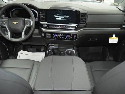 New 2026 Chevrolet Silverado 1500 LTZ w/ LTZ Premium Package AWD/4WD image 31