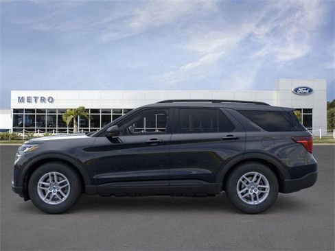 New 2026 Ford Explorer Active w/ Active Comfort Package image 3