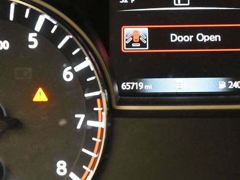 Used 2018 Nissan Altima 2.5 S w/ S Convenience Package image 19