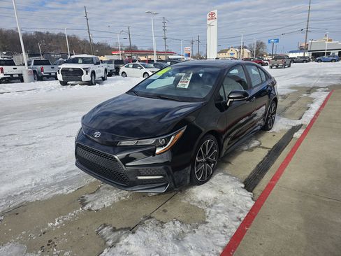 Used 2020 Toyota Corolla SE image 11