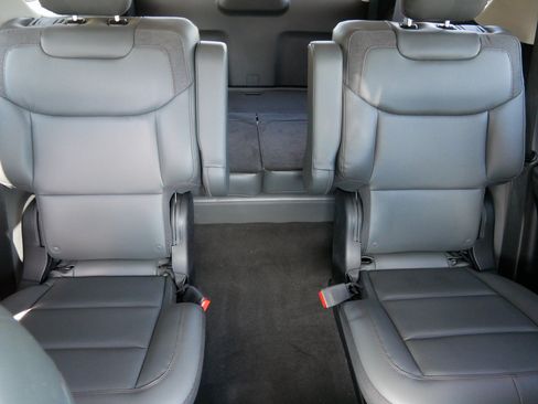 Used 2026 Ford Explorer Active w/ Active Comfort Package AWD/4WD image 13