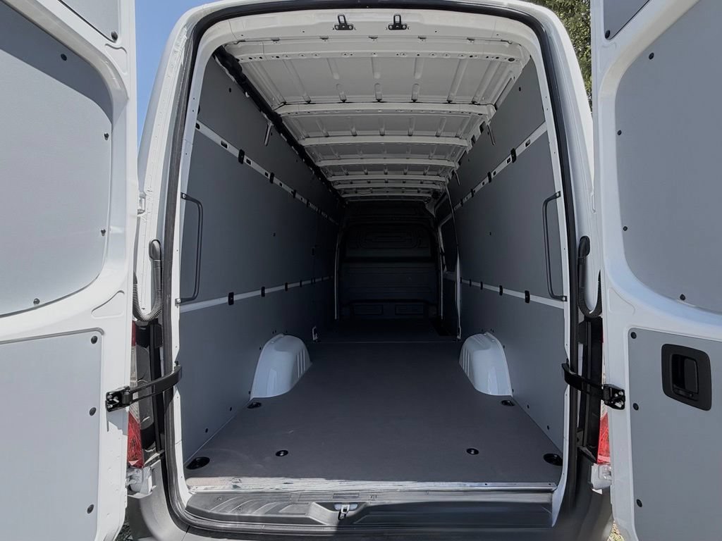 New 2026 Mercedes-Benz Sprinter 2500 image 11