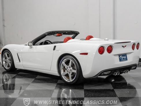 Used 2005 Chevrolet Corvette Convertible w/ Preferred Equipment Group RWD image 8