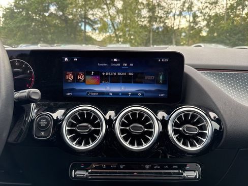 Certified 2024 Mercedes-Benz GLA 250 4MATIC image 31