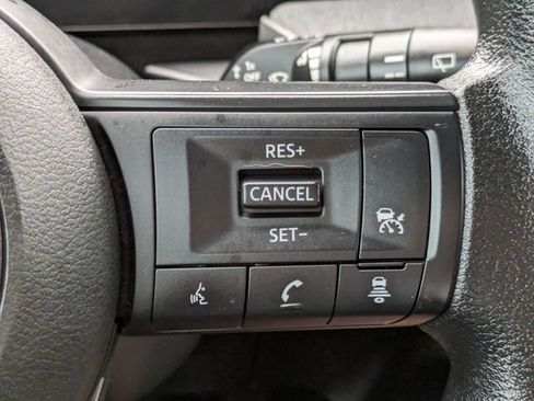 Used 2025 Nissan Kicks SV FWD image 25