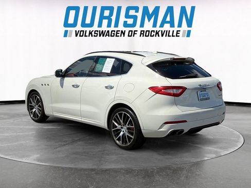 Used 2017 Maserati Levante S AWD/4WD image 4
