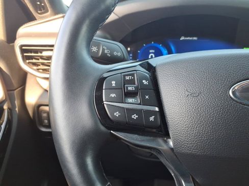 Used 2023 Ford Explorer Platinum w/ Technology Package AWD/4WD image 33