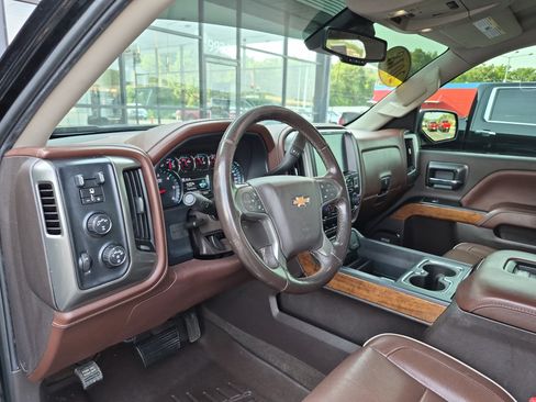 Used 2018 Chevrolet Silverado 1500 High Country AWD/4WD image 15
