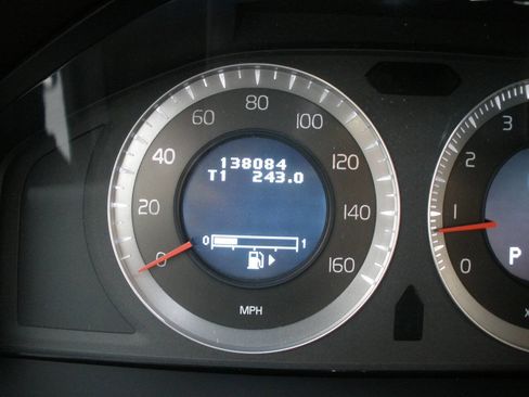 Used 2010 Volvo S80 3.2 image 35