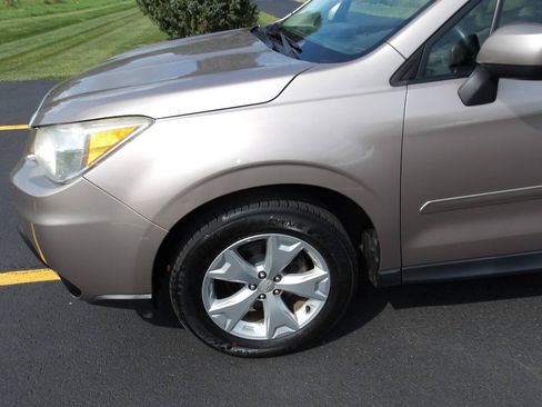 Used 2014 Subaru Forester 2.5i Premium w/ Popular Package #1 AWD/4WD image 33