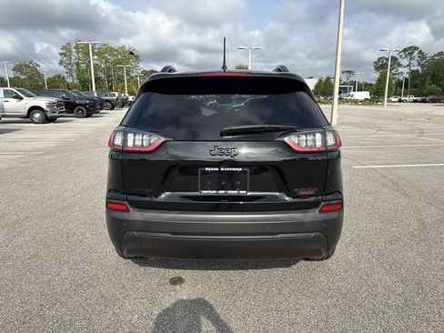 Used 2023 Jeep Cherokee Altitude Lux AWD/4WD image 4