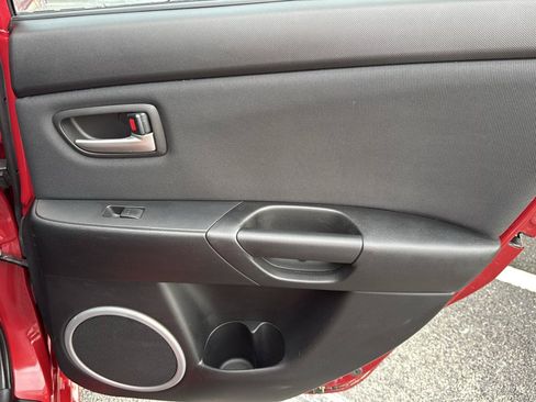 Used 2006 MAZDA MAZDA3 s Touring FWD image 19