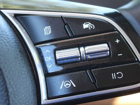 Certified 2024 Kia Seltos EX FWD image 30