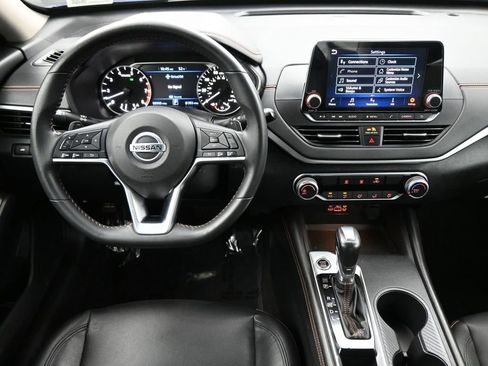 Used 2022 Nissan Altima 2.5 SR FWD image 5