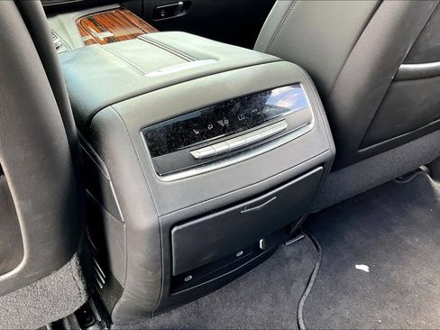 Used 2022 Cadillac Escalade Premium Luxury w/ Performance Package AWD/4WD image 29