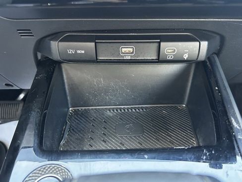 Used 2023 Kia Niro EX image 19