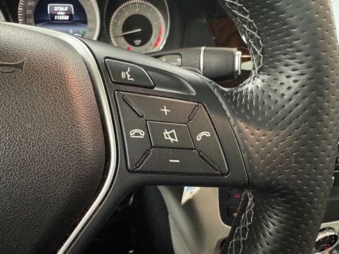 Used 2015 Mercedes-Benz GLK 350 4MATIC image 23