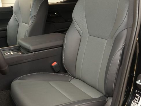 Used 2026 Lexus GX 550 image 9