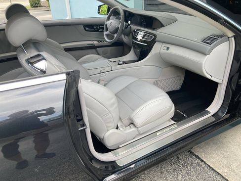 Used 2012 Mercedes-Benz CL 63 AMG image 18