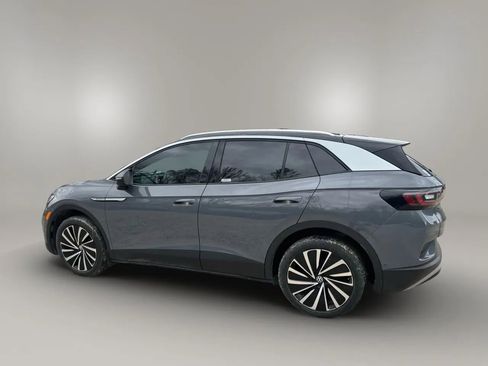 Used 2023 Volkswagen ID.4 Pro S Plus image 3