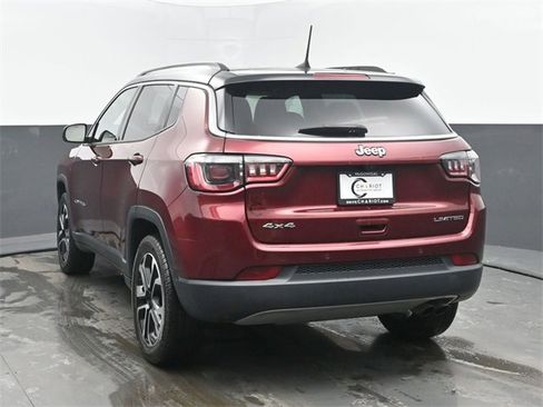 Used 2022 Jeep Compass Limited image 4
