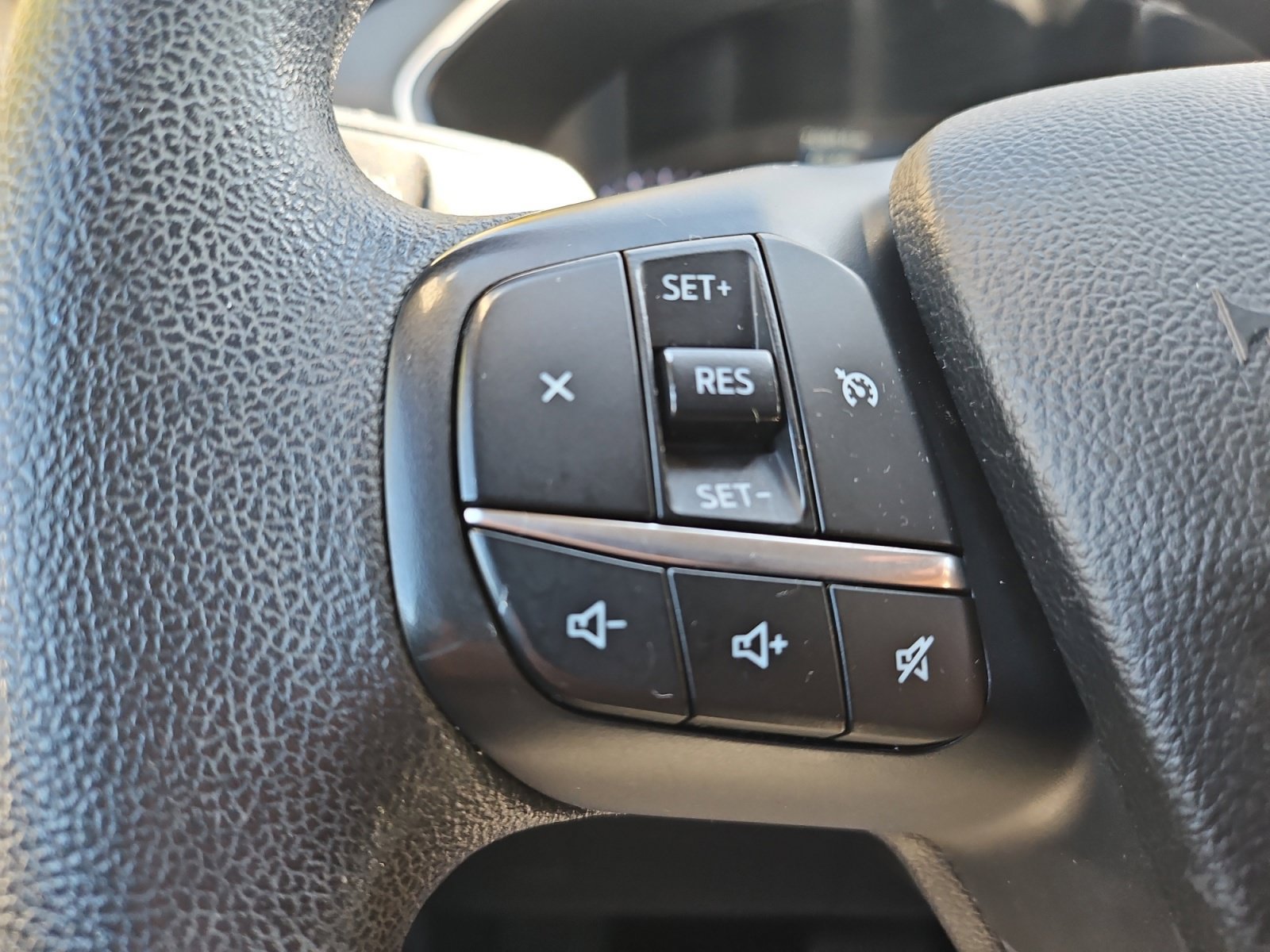 Used 2020 Ford Escape SE FWD image 15