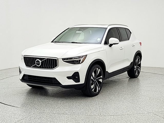 Used 2023 Volvo XC40 B5 Ultimate w/ Climate Package AWD/4WD image 1