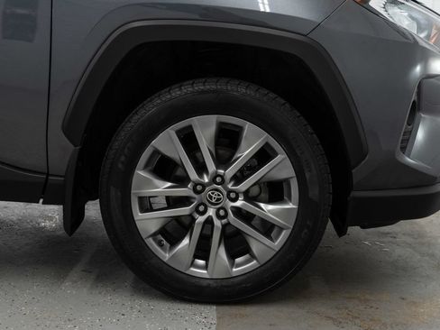 Used 2021 Toyota RAV4 Limited AWD/4WD image 39