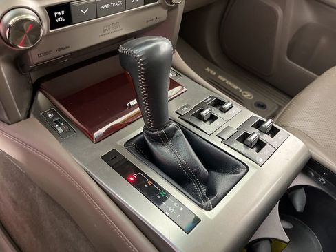 Used 2017 Lexus GX 460 Luxury image 33