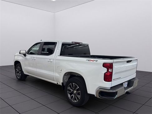 Used 2022 Chevrolet Silverado 1500 LT image 4