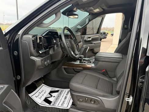 Used 2024 Chevrolet Silverado 1500 RST w/ Z71 Off-Road Package AWD/4WD image 19
