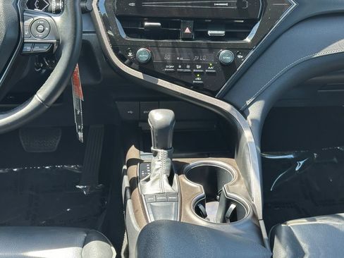 Used 2023 Toyota Camry SE FWD image 11