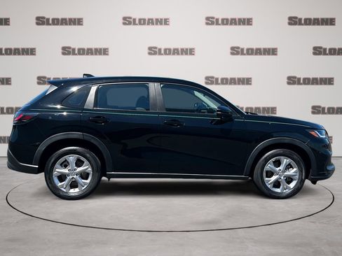 Used 2023 Honda HR-V LX image 6