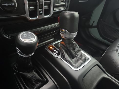 Certified 2023 Jeep Wrangler Unlimited Sahara image 21