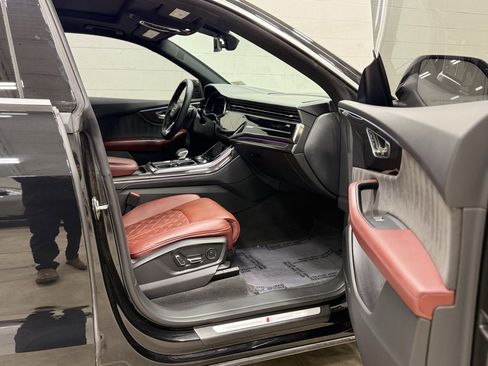 Used 2022 Audi SQ8 Prestige w/ Prestige Package image 33