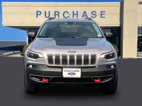Used 2019 Jeep Cherokee Trailhawk w/ Cold Weather Group AWD/4WD image 2