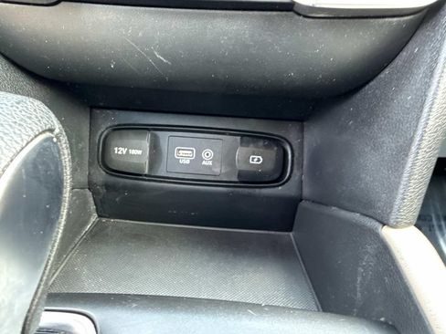 Used 2020 Hyundai Santa Fe SE w/ Cargo Package FWD image 30