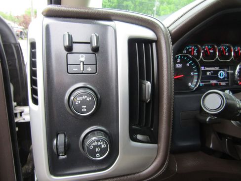 Used 2017 GMC Sierra 1500 SLT AWD/4WD image 27