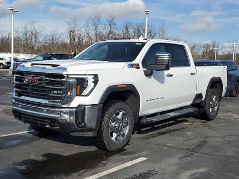 New 2025 GMC Sierra 3500 SLT w/ SLT Premium Package image 9