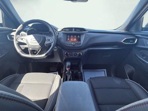 Used 2023 Chevrolet TrailBlazer RS FWD image 28